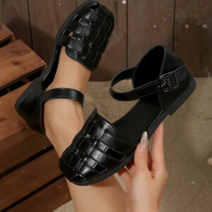 Sandals Women's 2024 Summer New Baotou Soft Sole Buckle Flat Women's Sandals Retro Woven Cutout Roman Women's Shoes