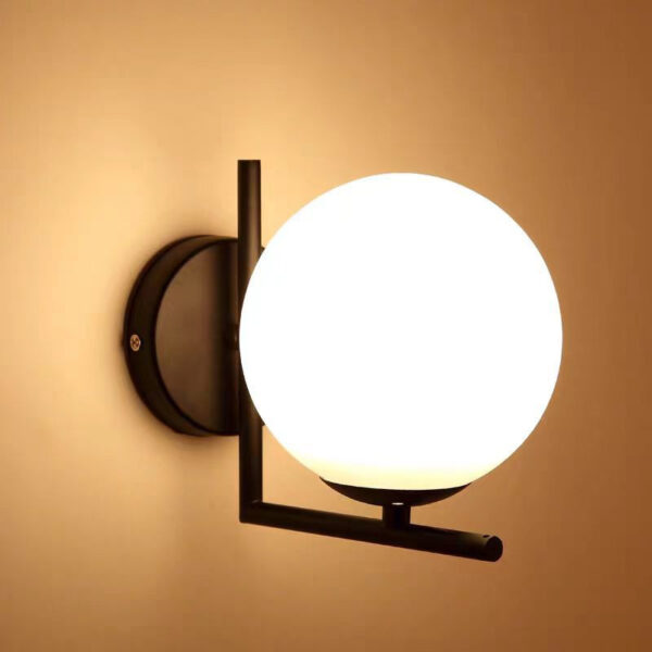 Modern Nordic bedroom wall lamp - Image 3
