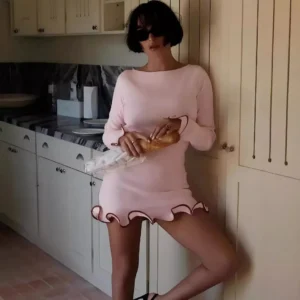 AliExpress European and American women's clothing autumn and winter new temperament solid color round neck lace short long-sleeved knitted dress