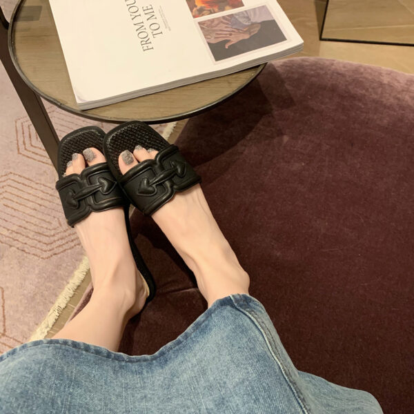 mom new fashion flat slippers - Image 3