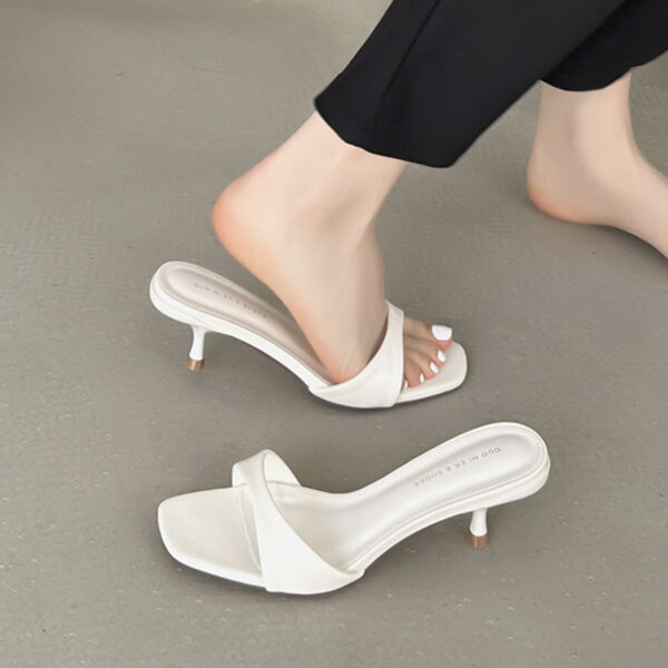women's slippers - Image 2