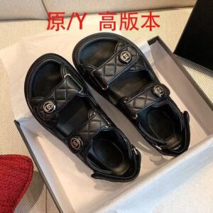 High version small fragrance velcro sandals for women to wear comfortable and versatile Roman sandals with metal buckle quilted beach shoes