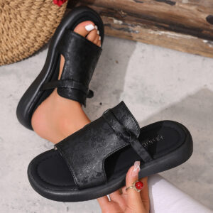 2025 New Chinese Style Wear Summer New Sandals Women's Foreign Trade Flat Sole Plus Size Printed One-line Beach Slippers