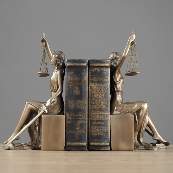 Light luxury goddess of justice statue decoration. - Image 4