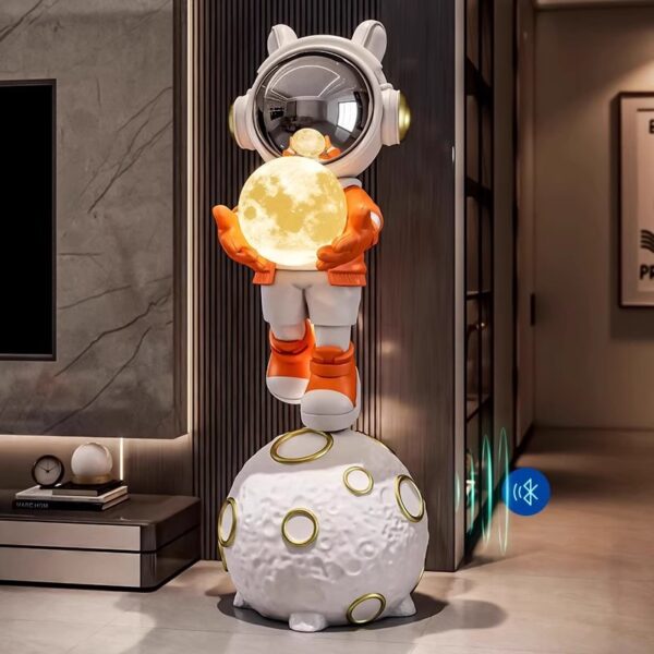 Astronaut ornament with bluetooth speaker - Image 3