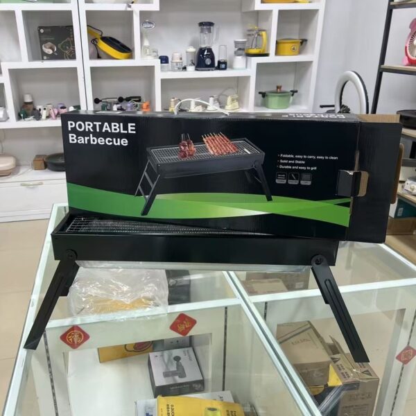 Folding outdoor charcoal barbecue grill - Image 3