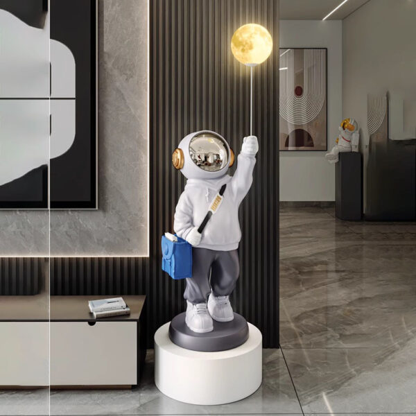 Astronaut living room decorations - Image 2