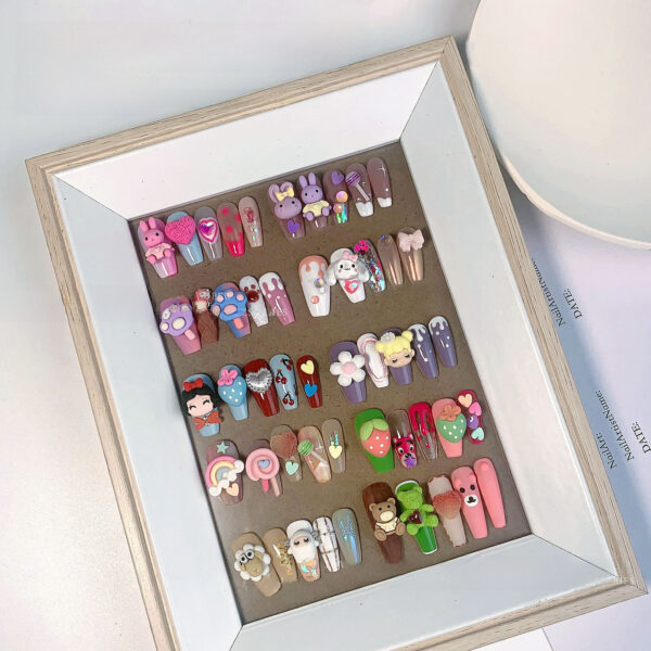 Manicure resin cartoon accessories - Image 3